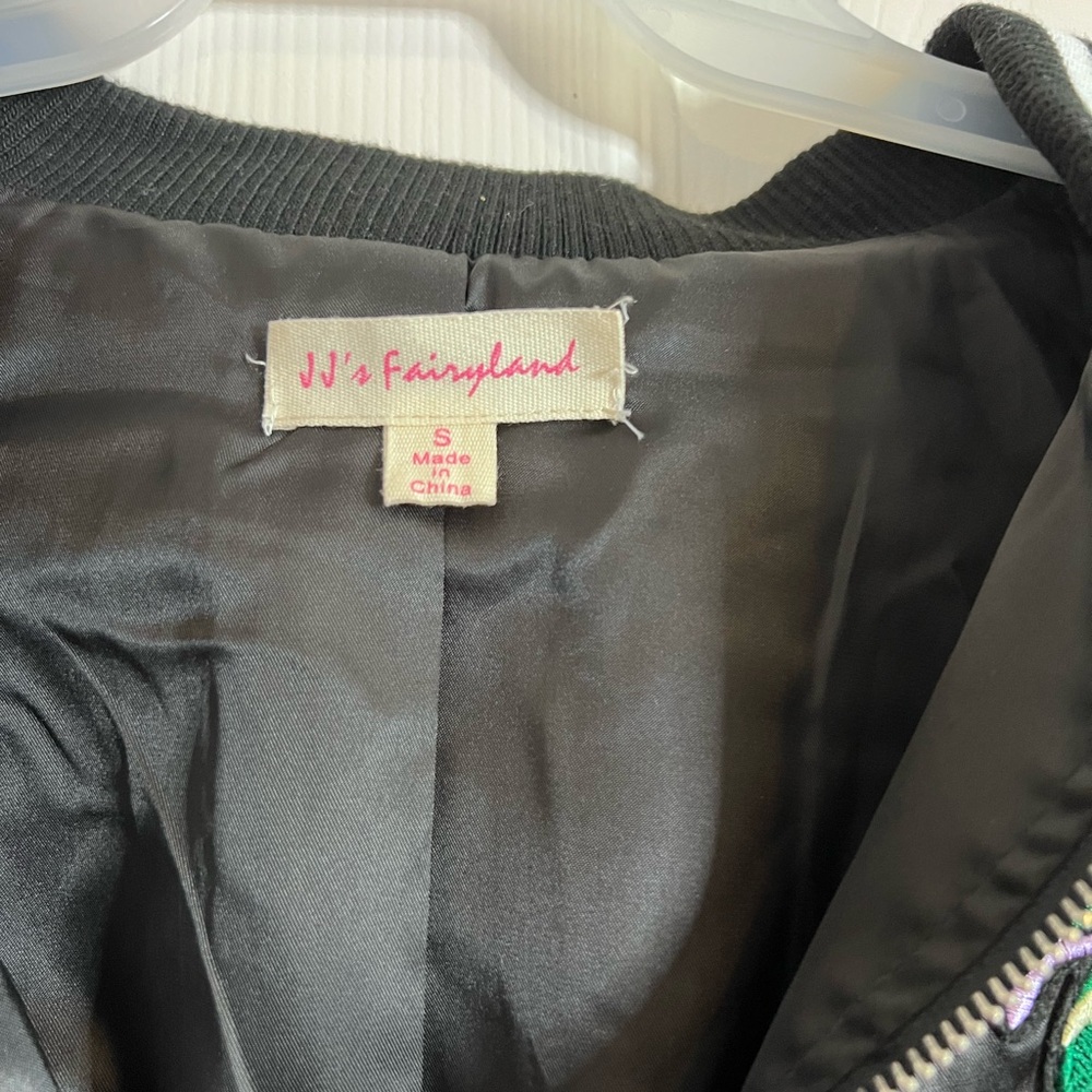 JJ’s Fairytale embroidered black satin bomber jacket ladies size small - Picture 6 of 8
